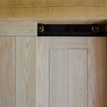 Oak Cabin