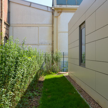 Fassade zum Bestand