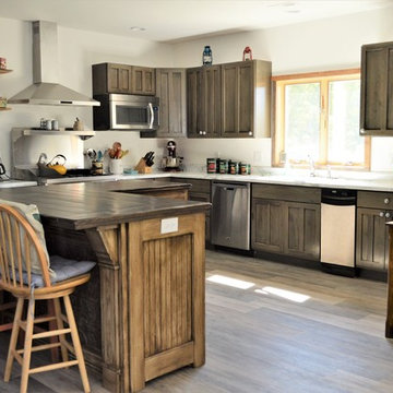 Roann, IN. Haas Signature Collection. Barnwood Hickory Kitchen