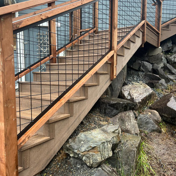 Hog Wire Railing and Miter Wrapped Stairs