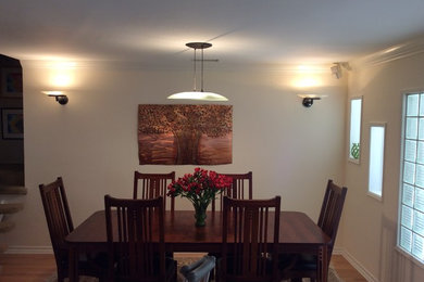 Dining room - traditional dining room idea in Los Angeles