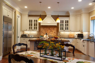 Elegant kitchen photo in San Francisco