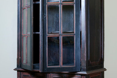 18 century continental display cabinet