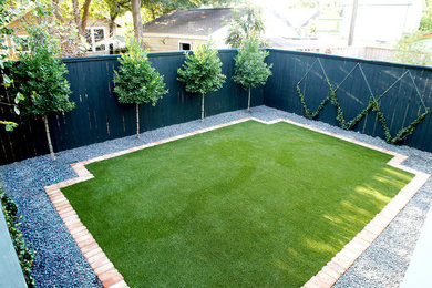 This is an example of a contemporary landscaping in Houston.