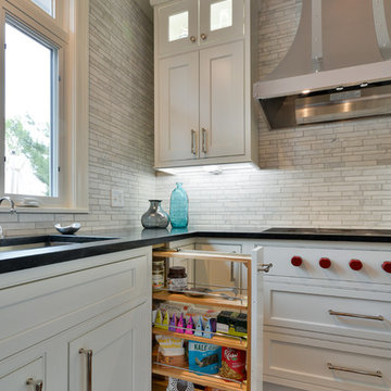 Large Island Transitional Kitchen
