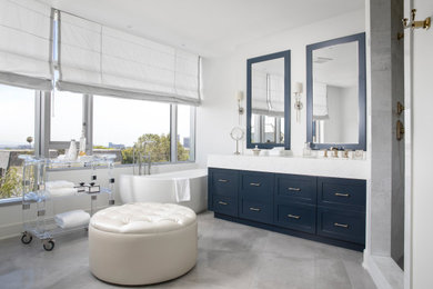 Design ideas for a transitional bathroom in Los Angeles.