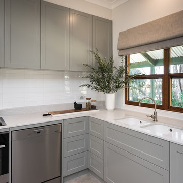 Shaker-Inspired Contemporary Designer Kitchen