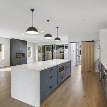 Pewaukee Chic: A Modern Kitchen Transformation