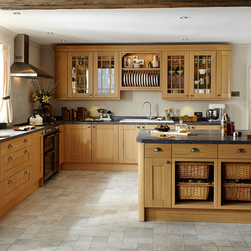 Tewkesbury Light Oak Shaker Style Kitchen