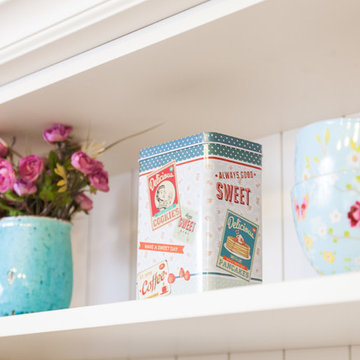 Shabby chic polymer kitchen cabinet