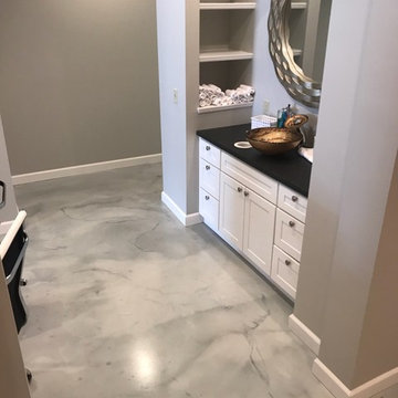 Basement Metallic, Salon Metallic