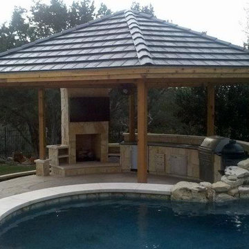 Outdoor Kitchens & Fire Pits