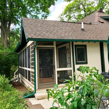 3 Season Screened Porch Addition / Ann Arbor: Highland Road