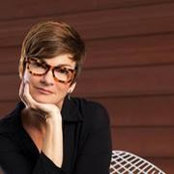 Lisa Busby's photo