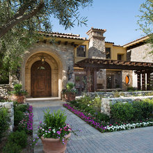 Tuscan Exterior Features
