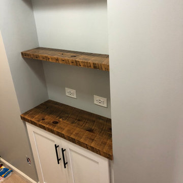 Hallway Niche/Charging Station