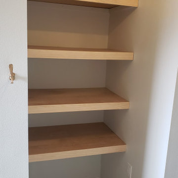 Linen shelving