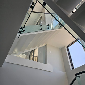Project #125 | Modern Open-Riser Staircase with Glass Balustrade