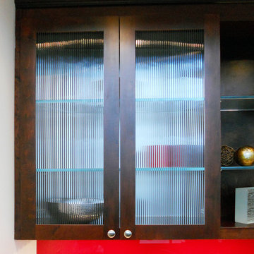 EcoGlass Pyramid Cabinet Glass