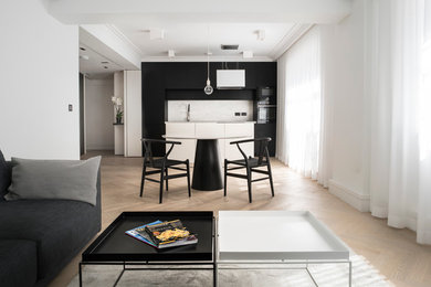 This is an example of a modern living room in London.