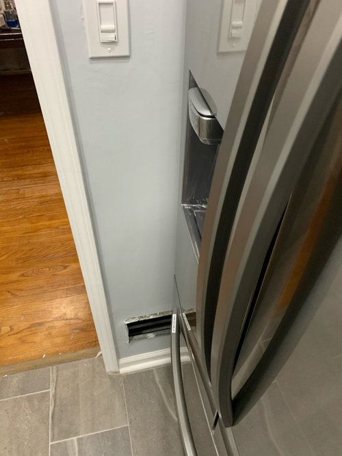 Refrigerator to close to wall