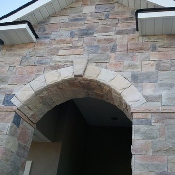 InsulStone Limestone w/ Quoin Arch
