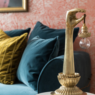 Foto di un piccolo soggiorno eclettico con pareti rosse