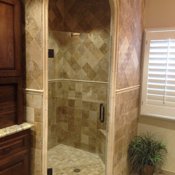 Neutral Grand Bathroom