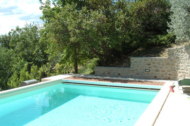 Ispirazione per una piscina moderna