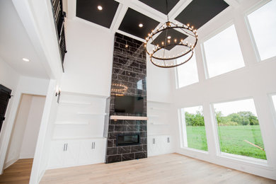 Minimalist home design photo in Dallas
