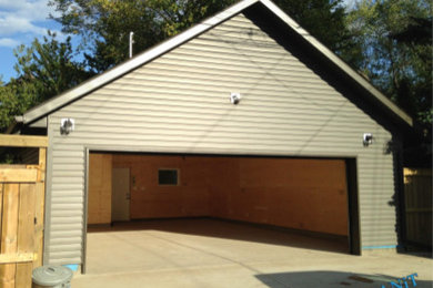 Home design - traditional home design idea in Calgary