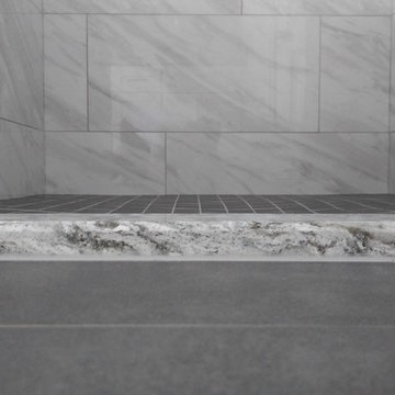 MASTER.BATHROOM