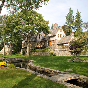 Mid-Country Tudor