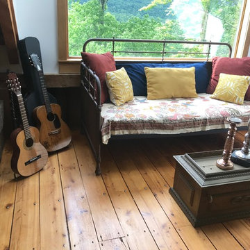 Woodstock Musician Vacant Staging