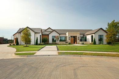This is an example of a contemporary home design in Dallas.