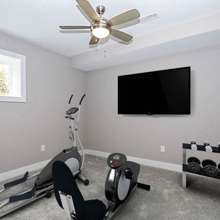 シンシナティのシャビーシック調のおしゃれなホームジムの写真