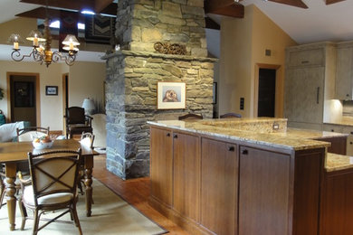 Kitchen - traditional kitchen idea in DC Metro