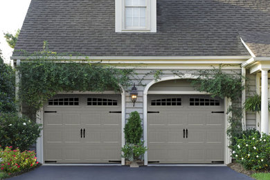 Example of a trendy garage design in Dallas