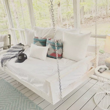 RESIDENCE: Clean Bohemian Modern Lake House