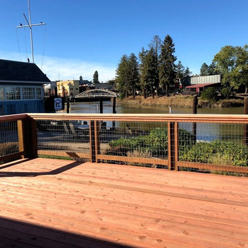 Redwood Deck with Hog Wire Fencing