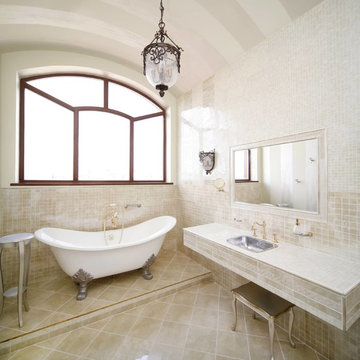 Luxurious Master Bathrooms