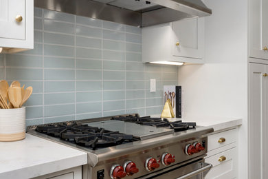 Kitchen photo in San Diego