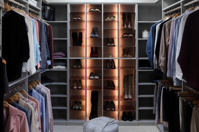 Example of a closet design in Seattle