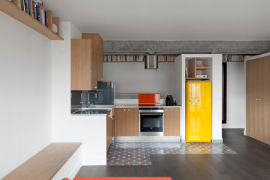 Réalisation d'une cuisine design.