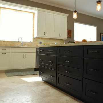 Black and White Two Toned Kitchen
