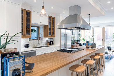 Example of a danish kitchen design in Toronto