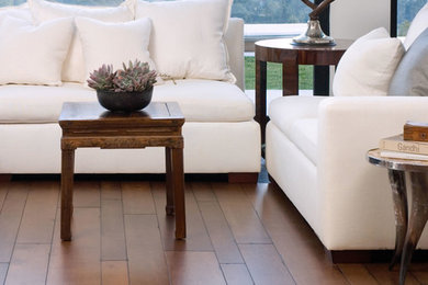 Inspiration for a modern living room remodel in Los Angeles