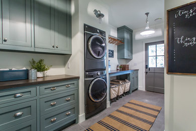 Laundry room photo in Atlanta
