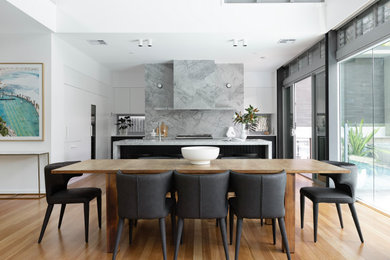 Contemporary dining room in Brisbane.