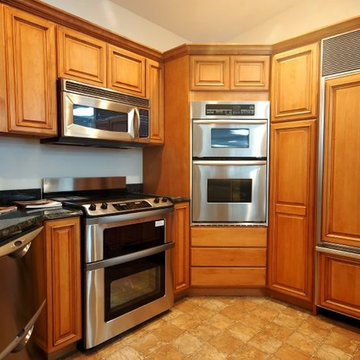 Kitchen Cabinet Refinishing and Refacing